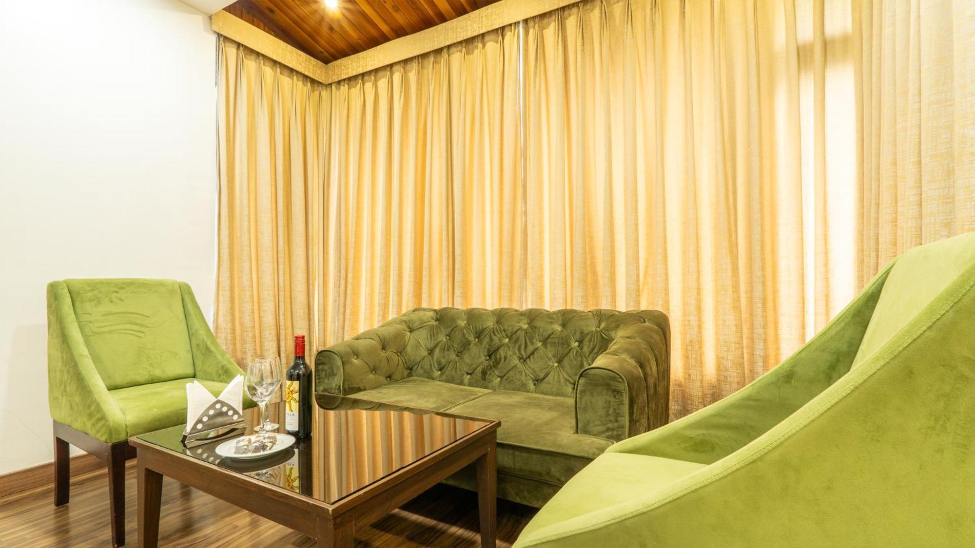 Woodrock Luxury Boutique Hotel مايالي المظهر الخارجي الصورة